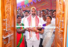 పేదవాడి సొంత ఇంటి కల నెరవేరుస్తున్నాం…ప్రభుత్వ విప్ ఆది శ్రీనివాస్